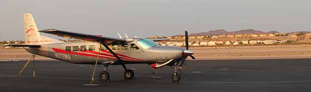 Un avion prêt à décoller de Las Vegas pour le Grand Canyon.